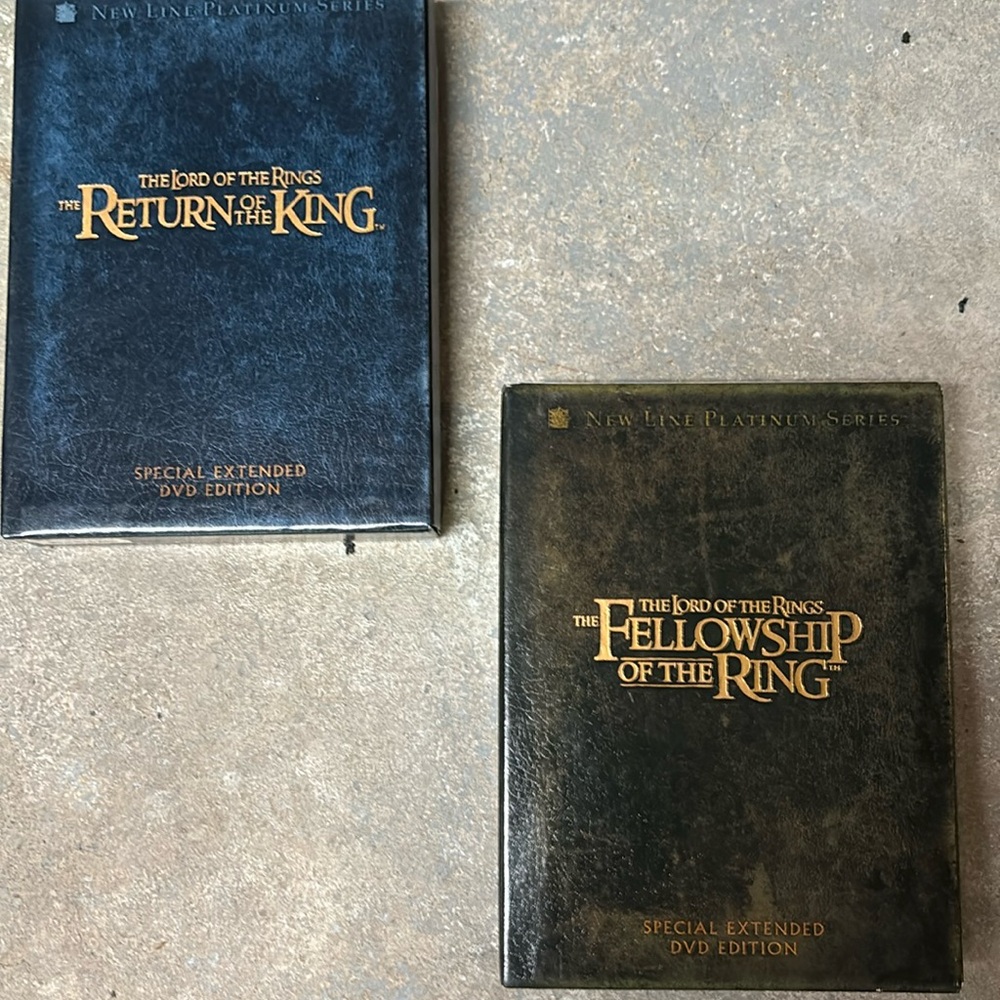 2 Lord of the rings box sets